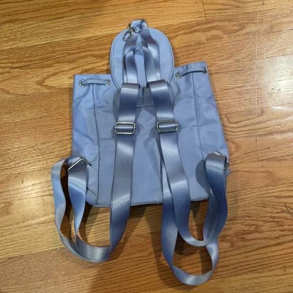 Backpack - Picture 4 of 5